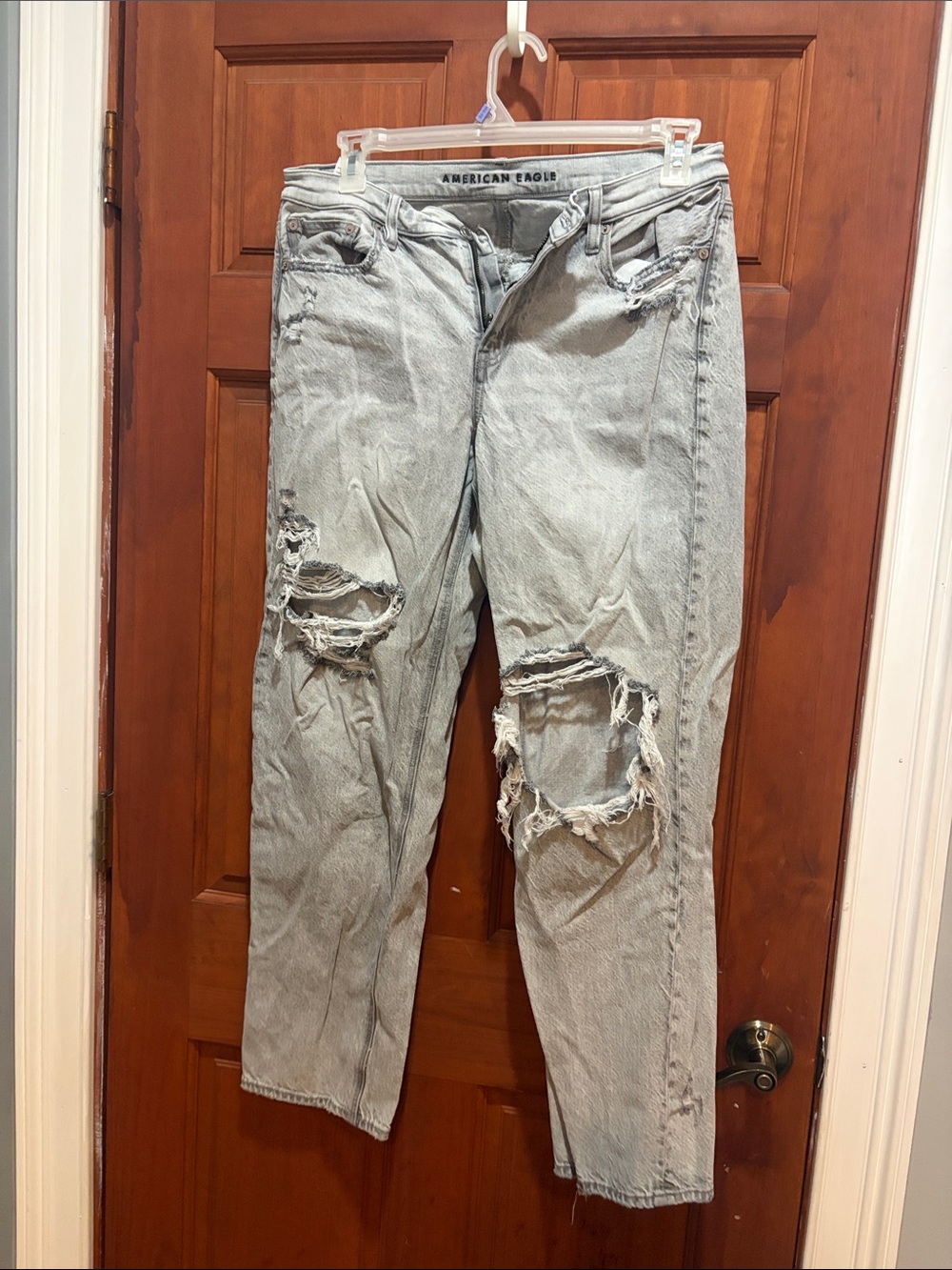 American Eagle Outfitters Light Gray Distressed Boyfriend Jeans